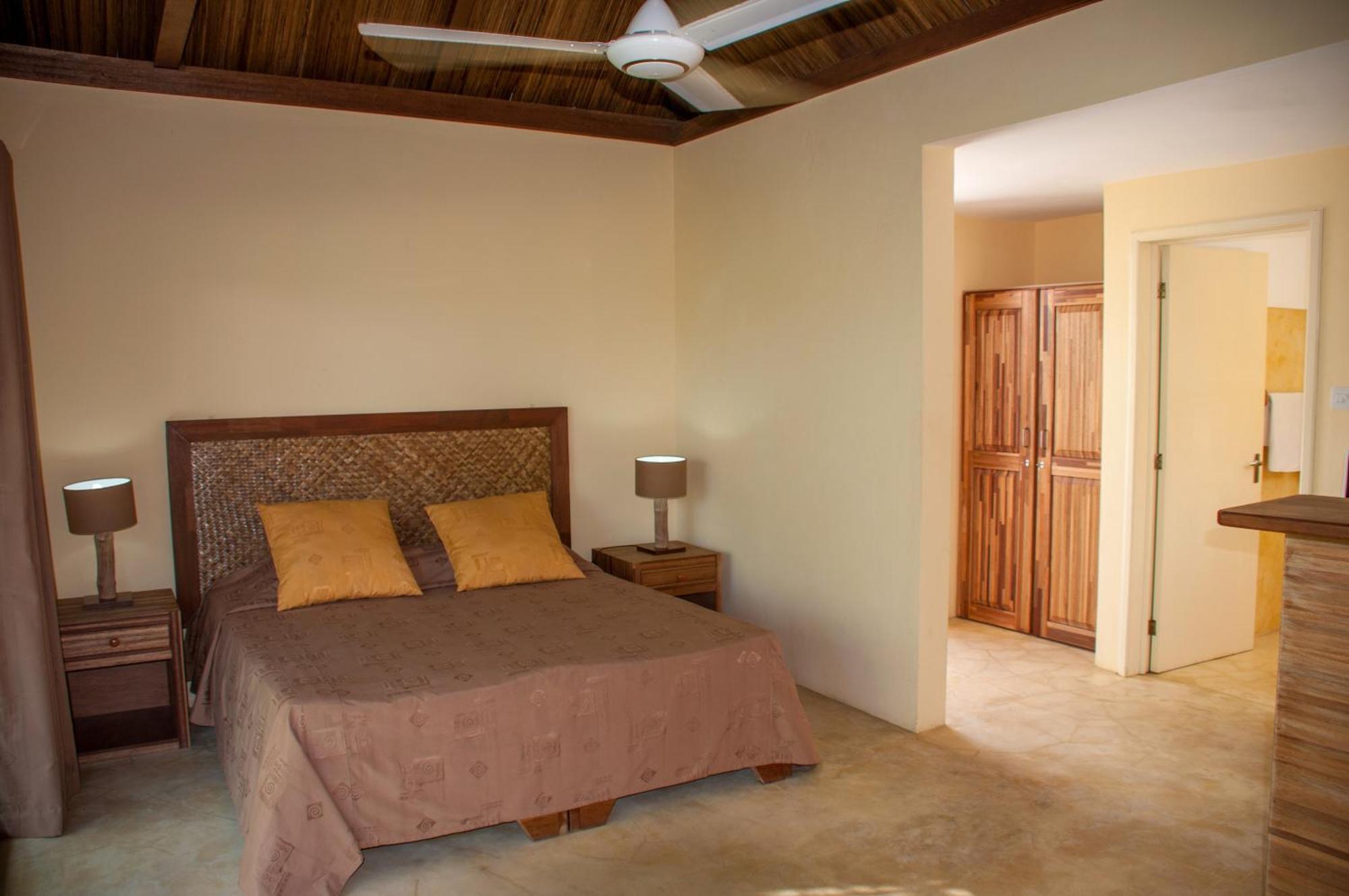 Chantauvent Guest House Blue Bay Pokoj fotografie