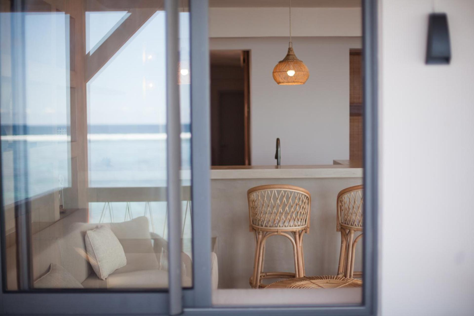 Chantauvent Guest House Blue Bay Exteriér fotografie